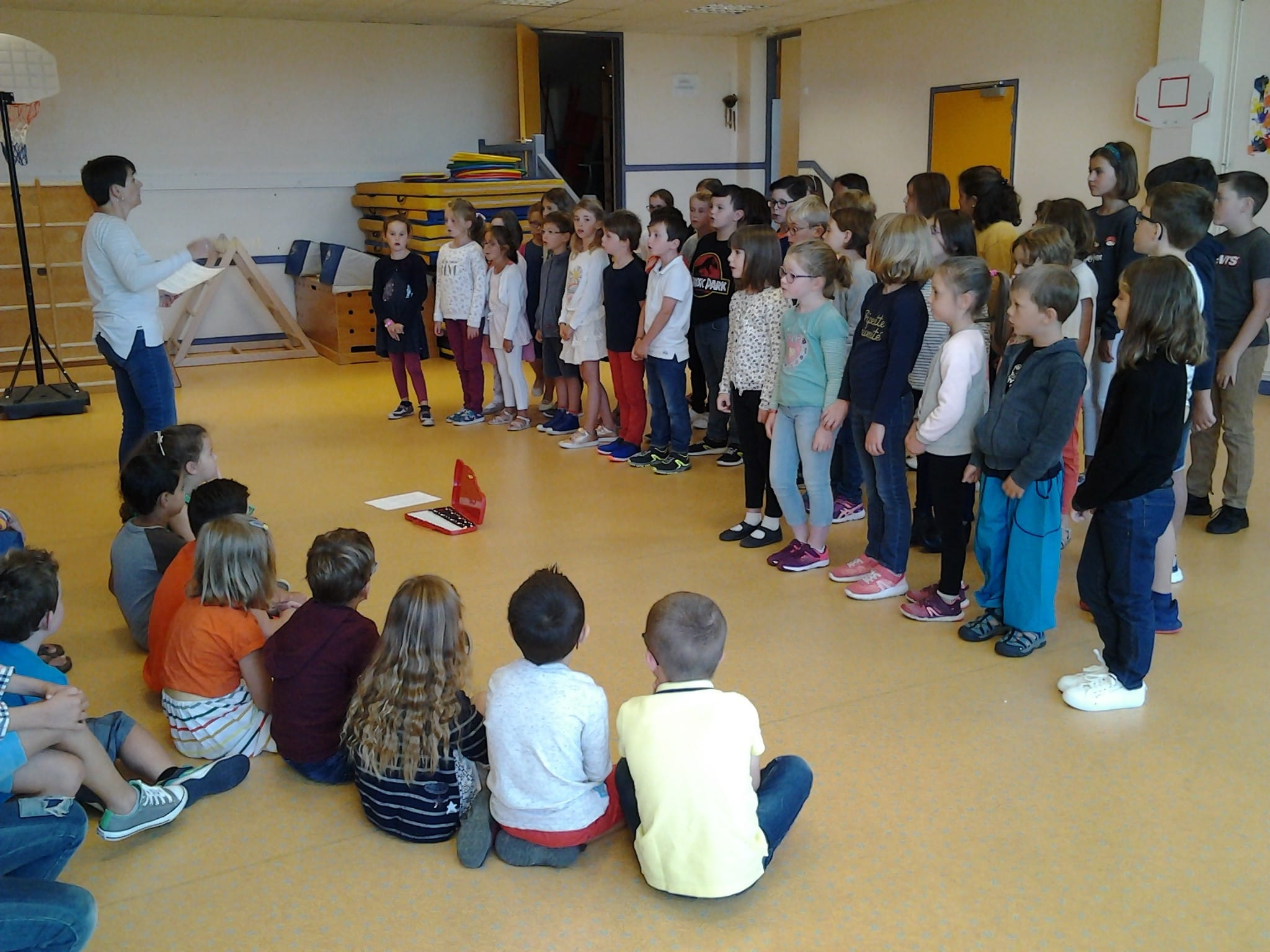 La chorale de l'école des Rives de l'Ildut à Lanildut